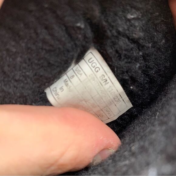 UGG All Black Fur Logo Boots Size 8 Women's - Picture 4 of 11